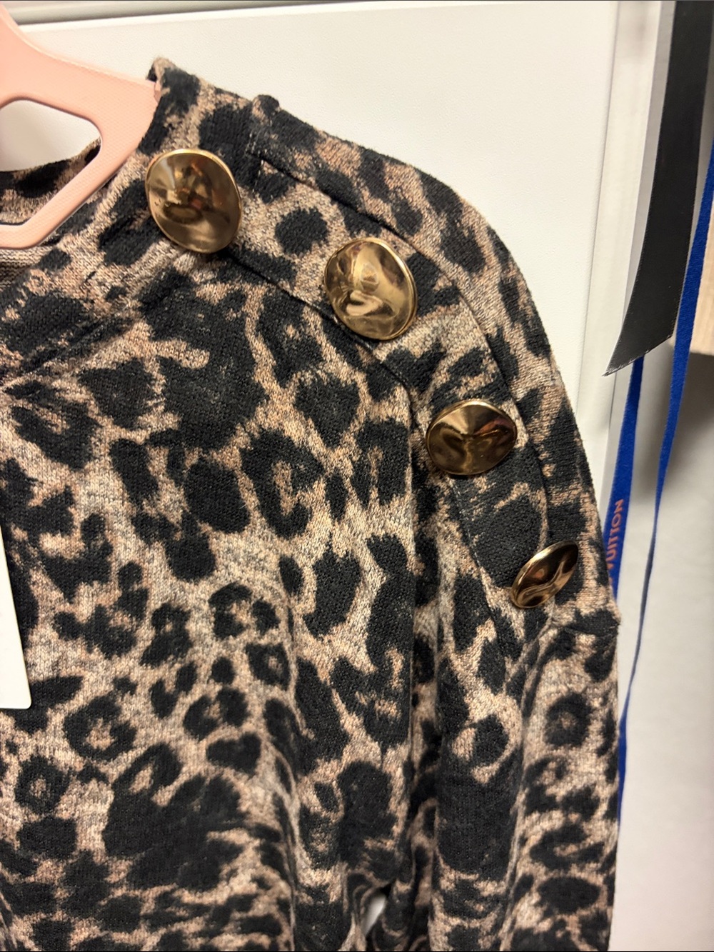 Leopard-Print Button-Shoulder Sweatshirt - Picture 3 of 4